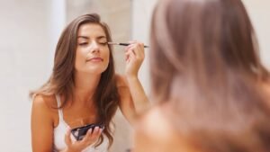 Couleurs, teintes et carnation naturelle : 5 techniques pour harmoniser et équilibrer votre maquillage